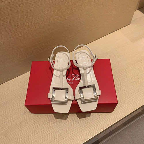 로저비비에 신상 (굽높이3cm)  샌들 RV2308037